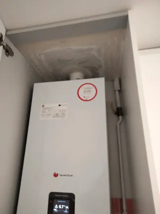 Fontanero calefactor