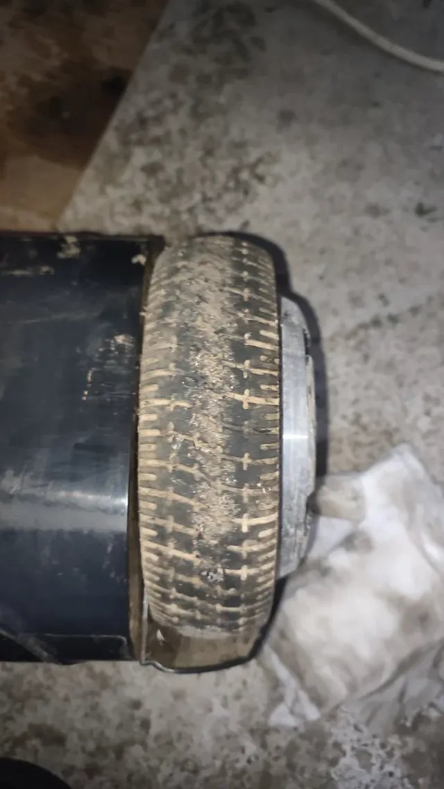 Hoverboard negro estropeado