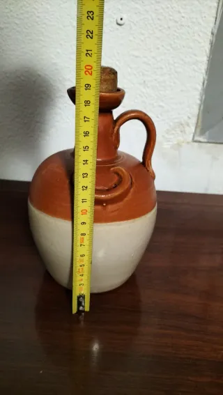 Botella cerámica antigua para whisky