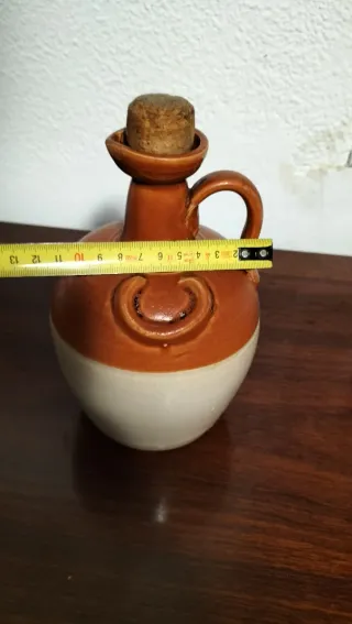 Botella cerámica antigua para whisky