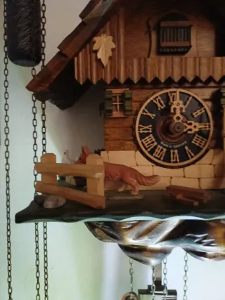 Orologio a cucù in legno