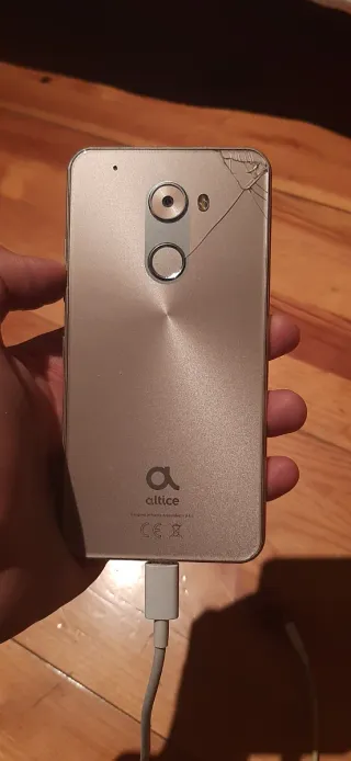 Teléfono Móvil S60 Plata/Blanco