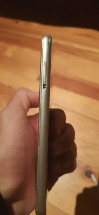 Teléfono Móvil S60 Plata/Blanco