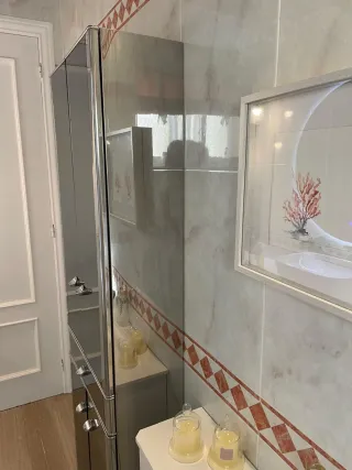 Armario baño tipo columna, con espejo inoxidable,