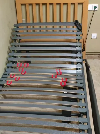 OFERTA Cama articulada con colchón y cubierta