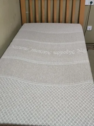 OFERTA Cama articulada con colchón y cubierta