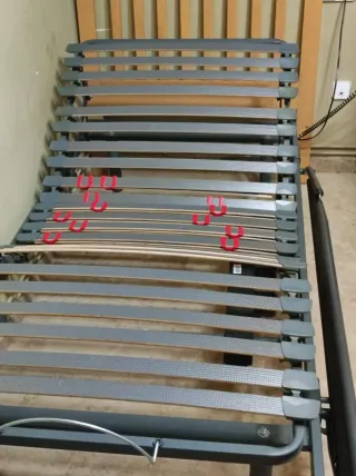 OFERTA Cama articulada con colchón y cubierta