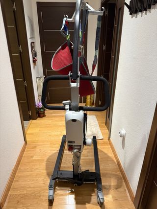 Grúa para personas con movilidad reducida