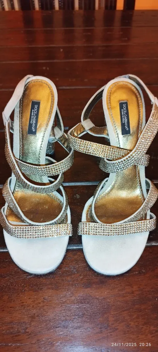 Sandalias Dolce & Gabbana Verano Doradas