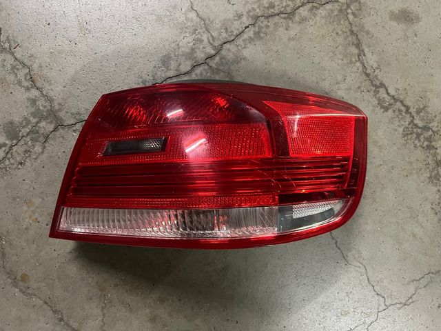 Piloto trasero derecho BMW E93 CABRIO - Leds rotos
