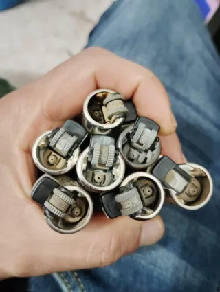 Lotto di 7 accendini Clipper con vari design