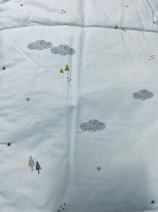 Edredón Cuna Reversible Nubes Estrellas