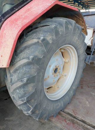 Tractor Massey Ferguson 6290 con pala