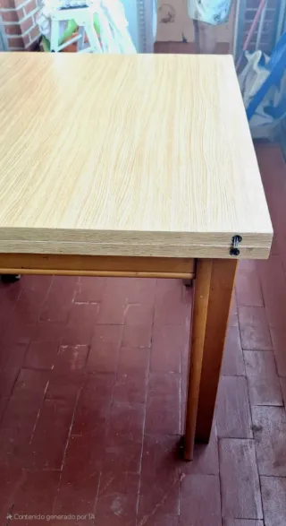 Mesa de comedor extensible de madera