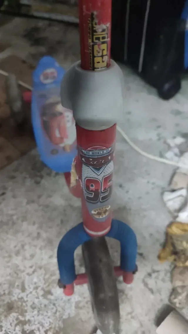 Patinete infantil Rayo McQueen 3 ruedas