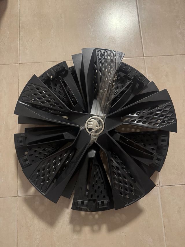 Tapacubos Skoda