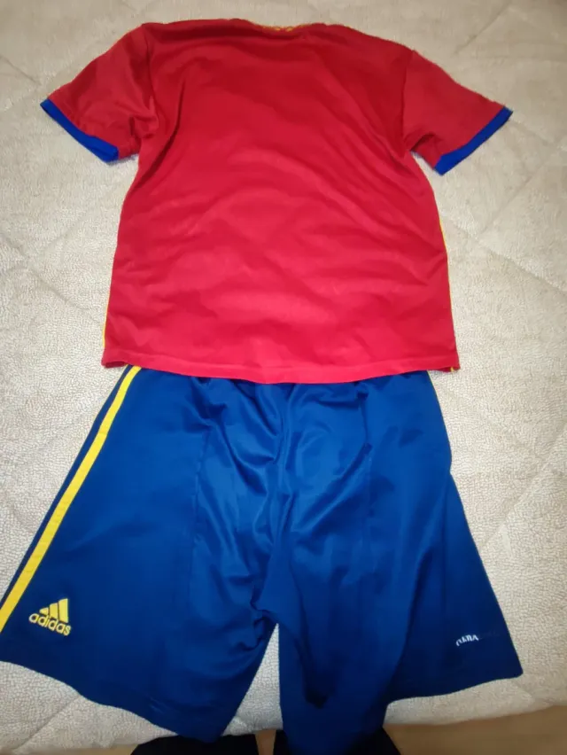 Lote 2 equipaciones España fútbol