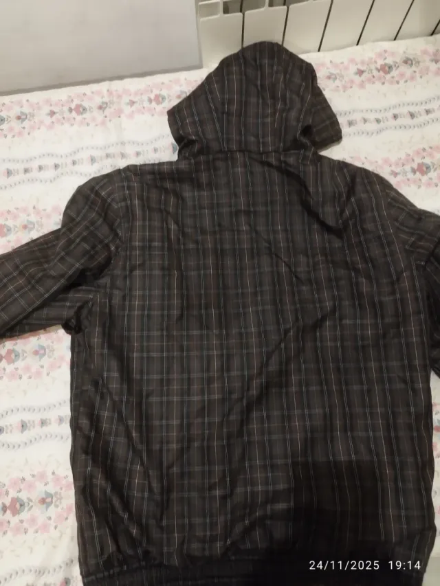 Anorak a cuadros marrón y multicolor