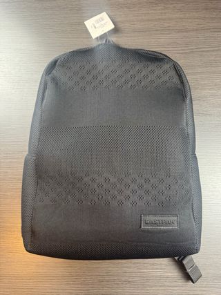 Mochila Eastpak One Piece Black Nueva