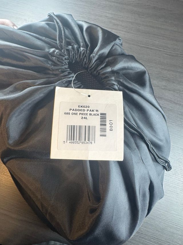 Mochila Eastpak One Piece Black Nueva