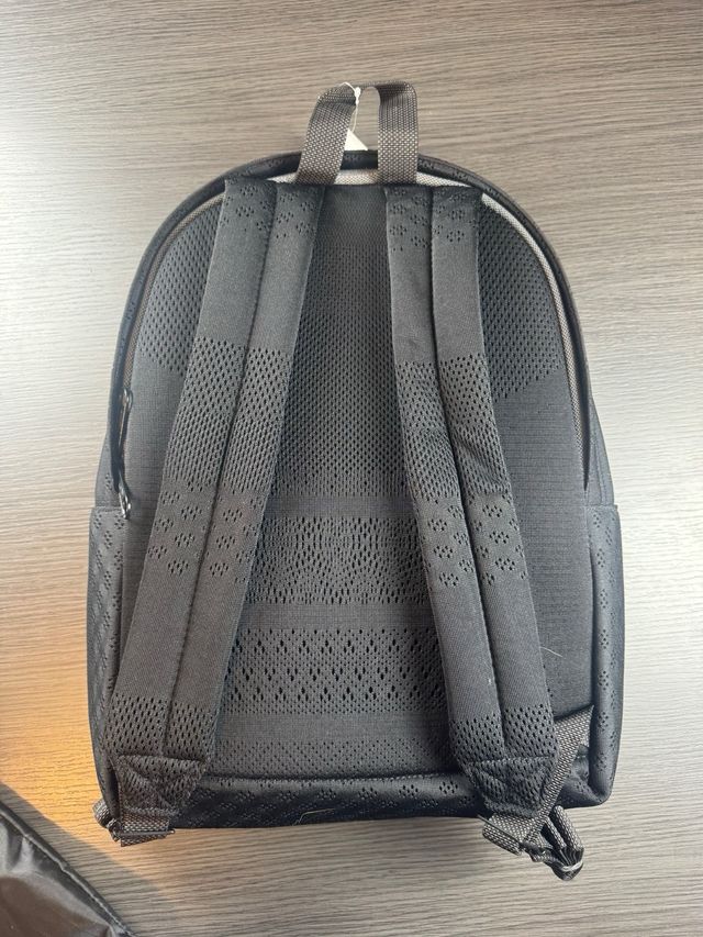 Mochila Eastpak One Piece Black Nueva
