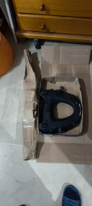 Soporte Portabaúl y Baul Givi Monokey Honda VFR800