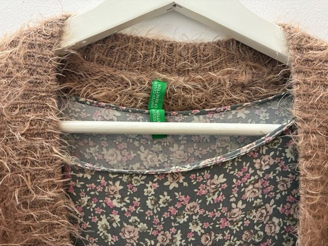 Conjunto cárdigan y vestido floral