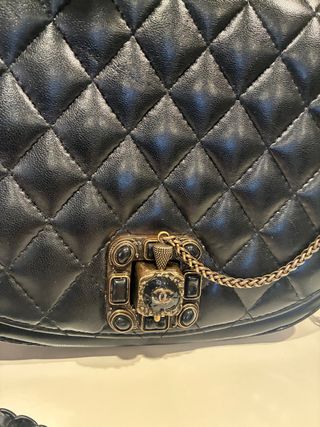 Borsa Chanel Vintage in Pelle Nera. Pelle molto morbida.