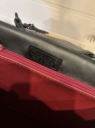 Borsa Chanel Vintage in Pelle Nera. Pelle molto morbida.