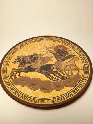 Piatto ceramica greco Apollo carro