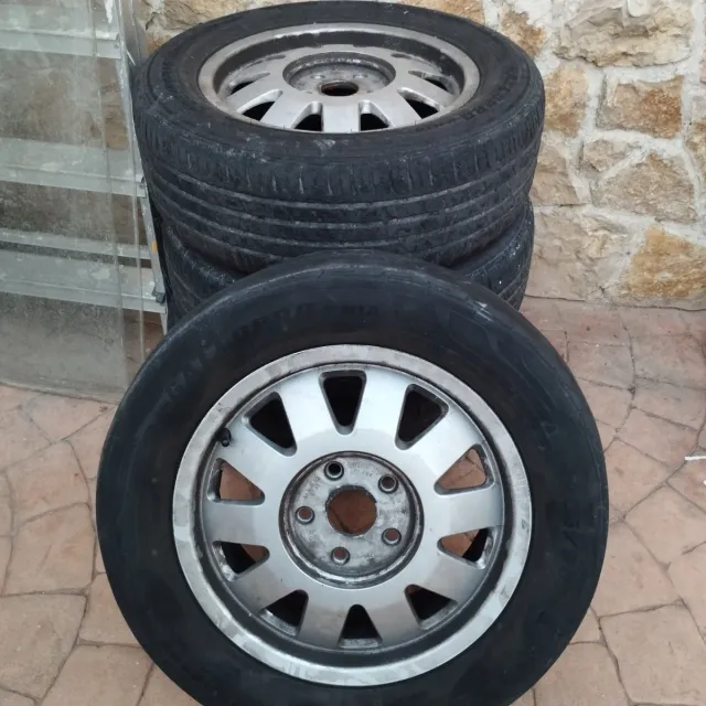 Llantas Audi originales 4 unidades 15 pulgadas