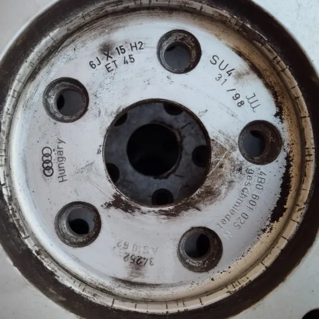 Llantas Audi originales 4 unidades 15 pulgadas