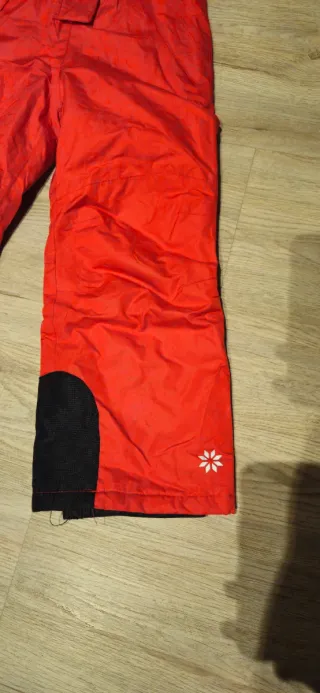 Pantalon esqui niña Fuscia. Marca Lupilu