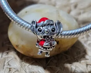 Charm Stitch Navideño