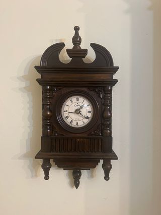 Reloj de pared Camelot