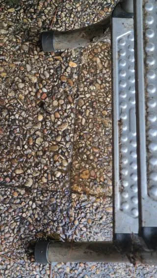 'Escalera de piscina metálica