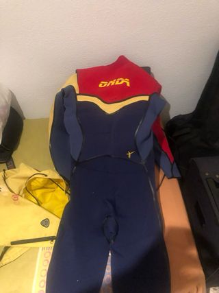 Tabla Firewire Cymatic + Traje Honda L