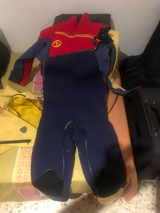 Tabla Firewire Cymatic + Traje Honda L