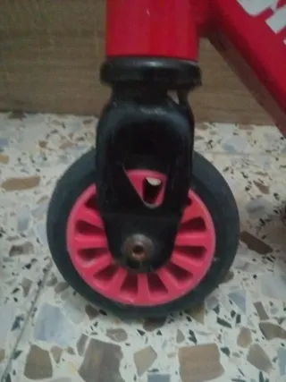 Patín infantil JOLKIE rojo