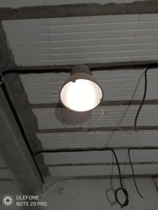 Foco industrial colgante