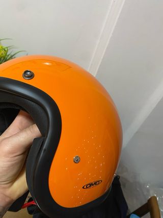 Casco naranja estilo retro dmd