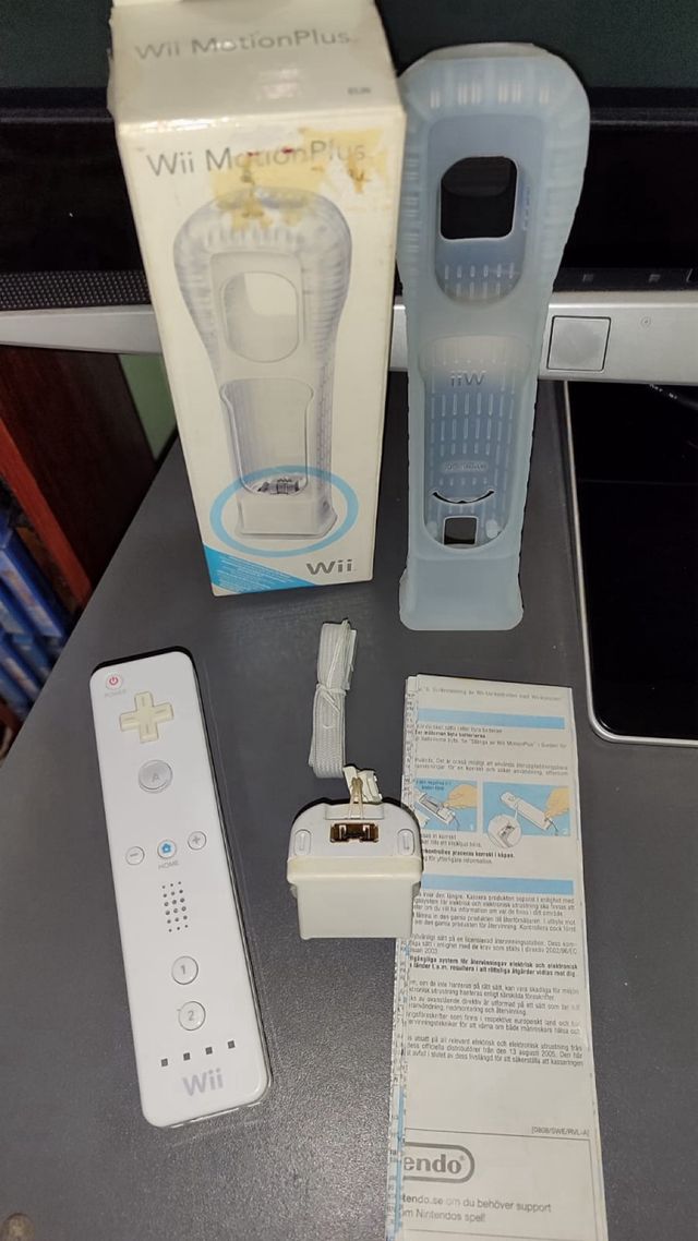 Mando Wii + Motion Plus Nintendo