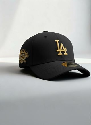 Gorra New Era 9FORTY Negra y Dorada