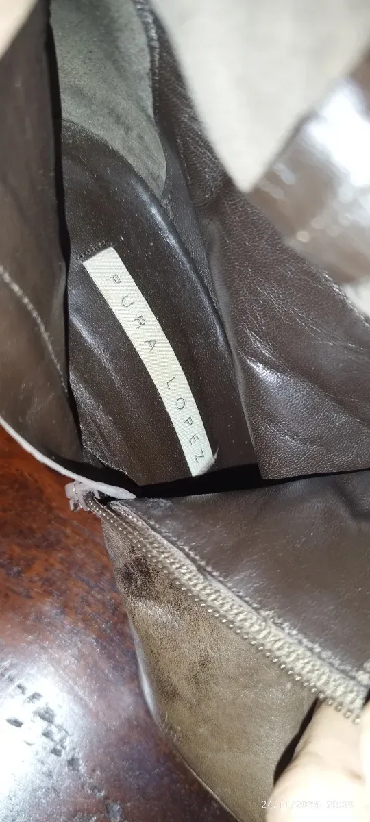 Botas de mujer marrones y grises