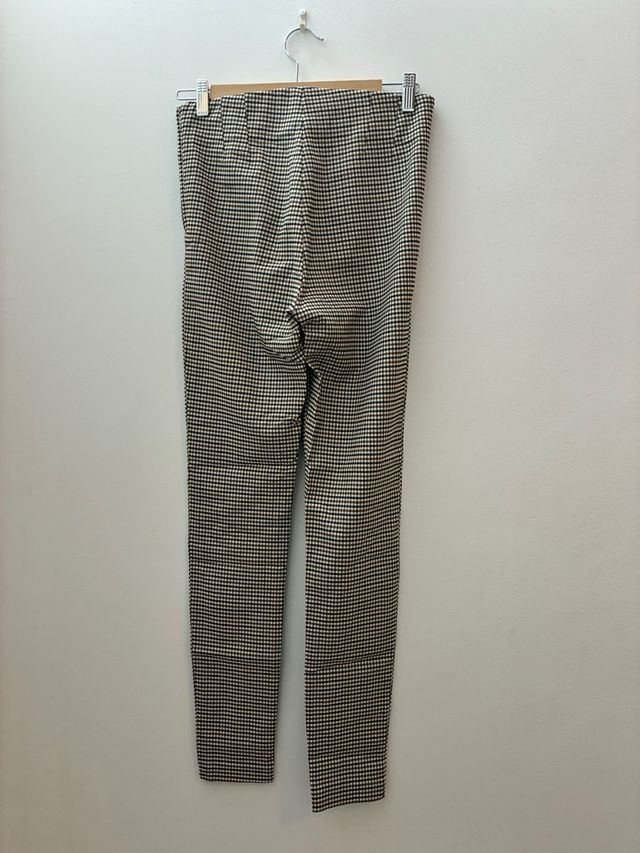 Pantalones de cuadros beige y negro