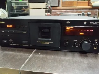 Platina Teac V-3000 Negra