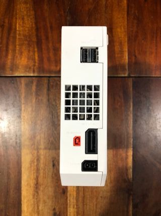 Console Nintendo Wii bianca completa di cavi