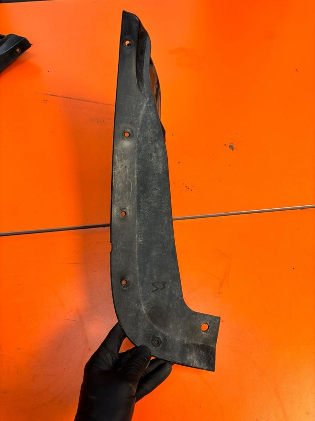 Guías Paragolpes Trasero S3 8L 2003