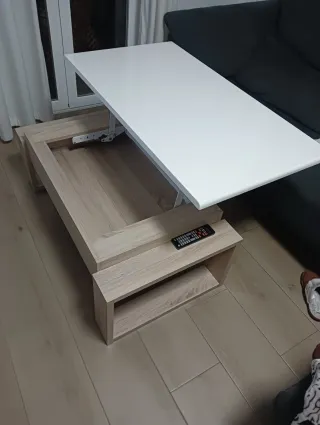 Mesa centro elevable madera.nueva prácticamente.