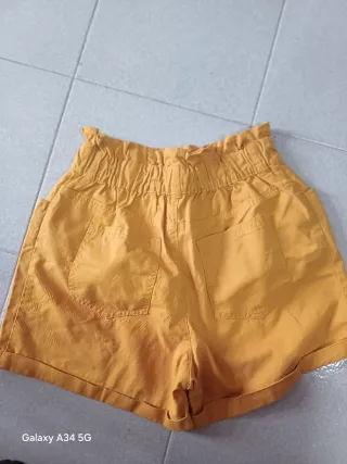 Pantaloncini donna vita alta gialli taglia L